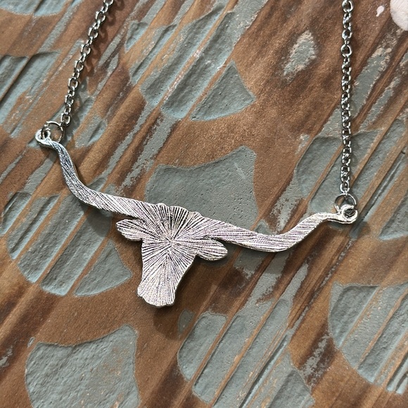 NWT White Turquoise Longhorn Bull Head Boho Necklace - Picture 8 of 12